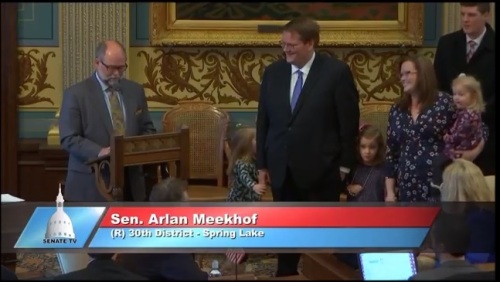 Senate Majority Leader Arlan Meekhof and Senate Minority Leader Jim Ananich give speeches in tribute to Meekhof's departing Chief of Staff, Bob DeVries.